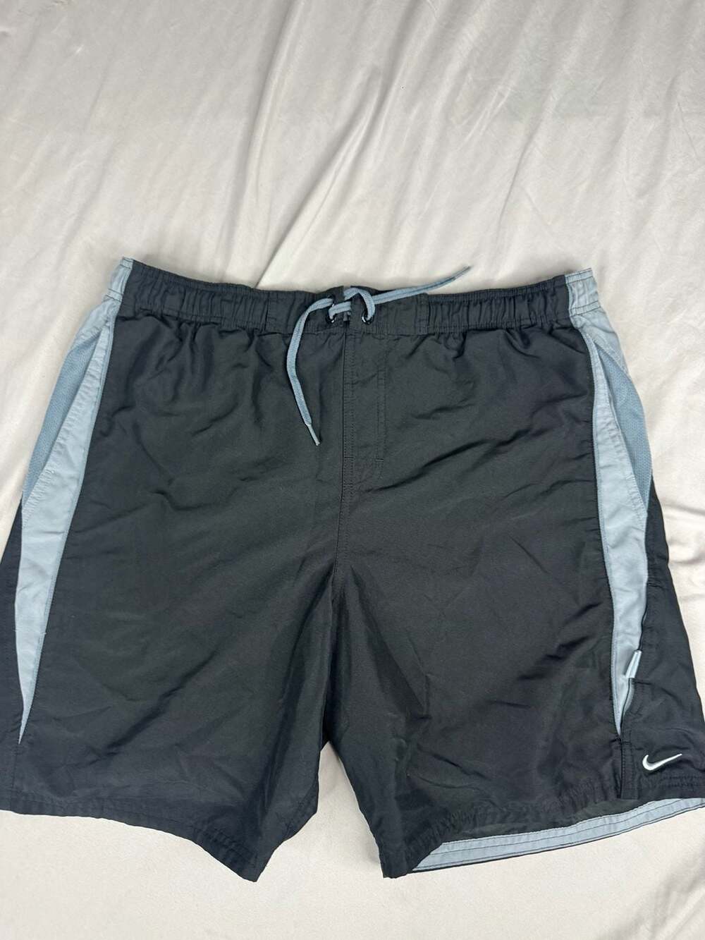 Nike Swim Trunks Size L Black Gray Board Shorts